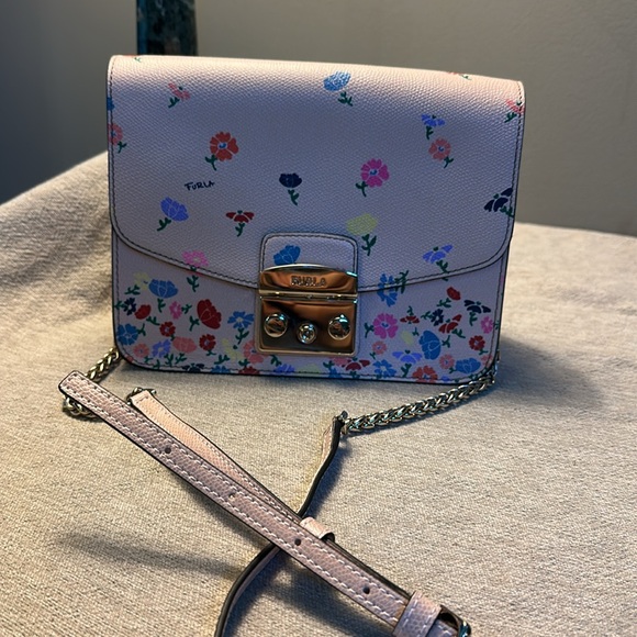 Furla Floral Beige Crossbody Bag - Picture 2 of 16